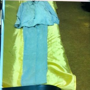 MOVING SALE NO HAGGLING WOMEN JORDAN BLUE XL TOP  & LARGE PULL ON ELASTIC PANT.